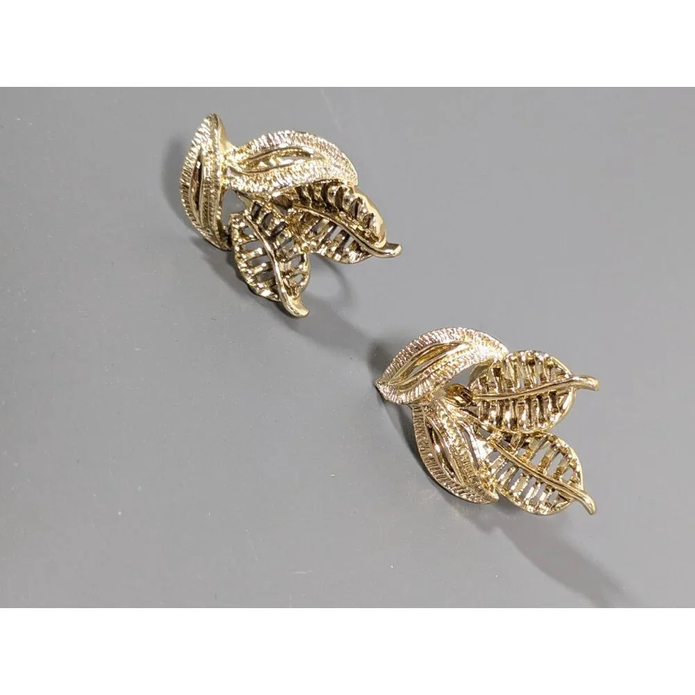 Vintage Gold Tone Double‎ Leaf Screw Back Clip On Earrings Mod Mid Century